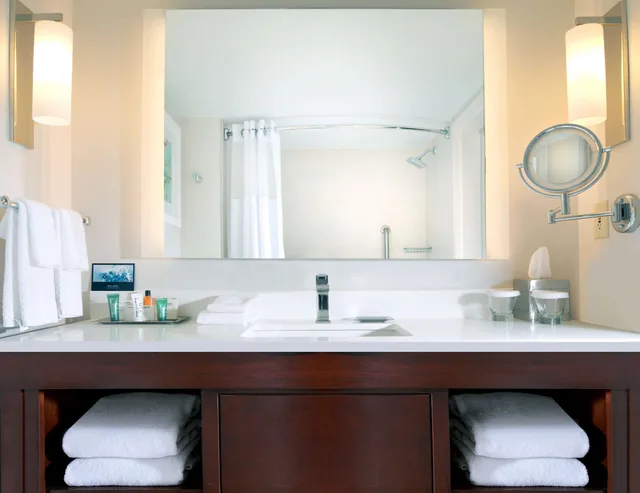 غرفة قياسية بسرير كينج، Hilton Naples 9/9