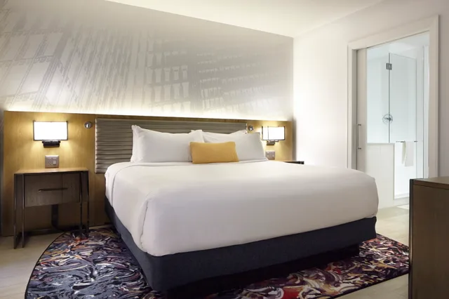 Leisure, King Bed، Hotel Indigo Atlanta Downtown 3/6