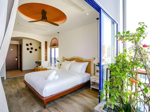 استوديو بسرير كينج بشرفة، Seahorse Signature Danang Hotel by Haviland 1/1