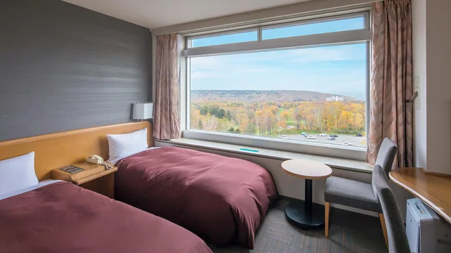 غرفة قياسية بسريرين منفصلين بإطلالة على الجبل، Sapporo Kitahiroshima Classe Hotel 1/1