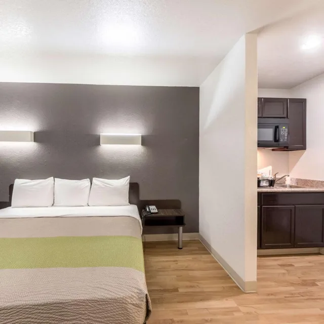 جناح بسرير كينج، Studio6 San Antonio, TX - Fort Sam Houston Area 3/5
