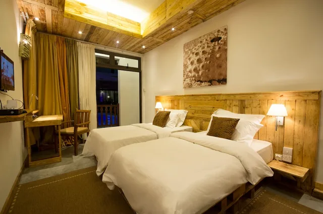 غرفة قياسية بسرير كينج بإطلالة على المسبح بغرفة نوم واحدة بحمام خاص، Villa Alizée 1/10