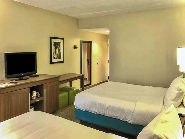 غرفة قياسية بسريرين كوين، Comfort Inn Darien - North Brunswick 5/10