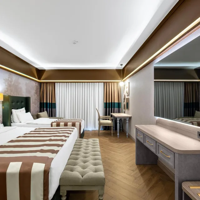 غرفة شهر العسل في المبنى الرئيسي، Utopia World Hotel 5/10