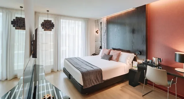 غرفة كلاسيكية مفردة بسرير مزدوج بإطلالة، Sercotel Rosellon 1/1