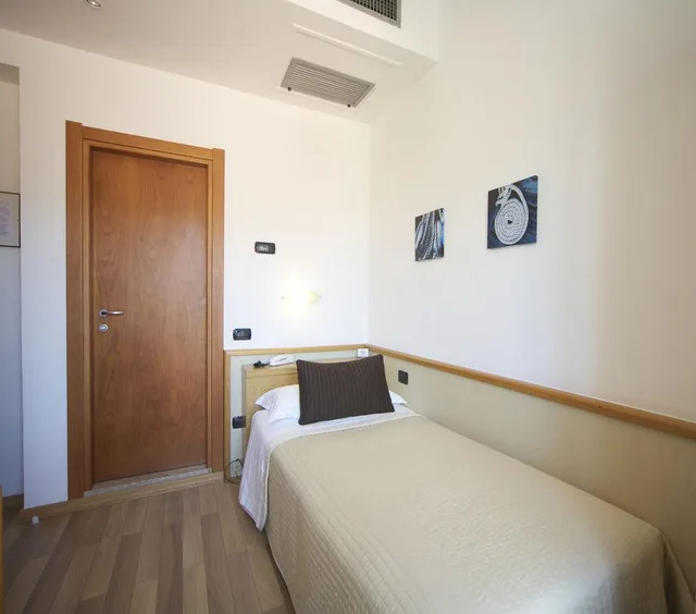 Standard, Single, Hotel Florida Lerici 1/1