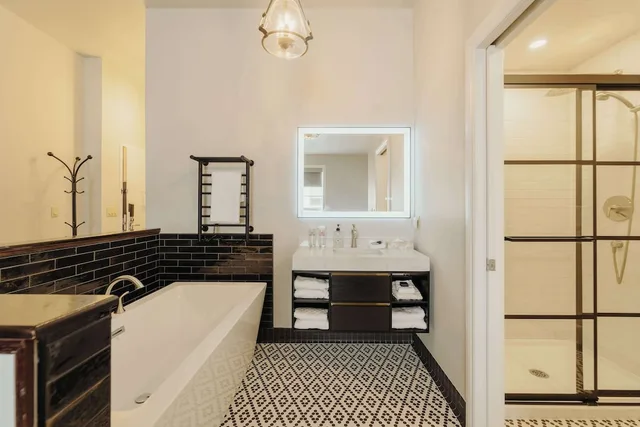 غرفة قياسية بسرير كينج، Mercer Hotel Downtown BW Premier Collection 9/10