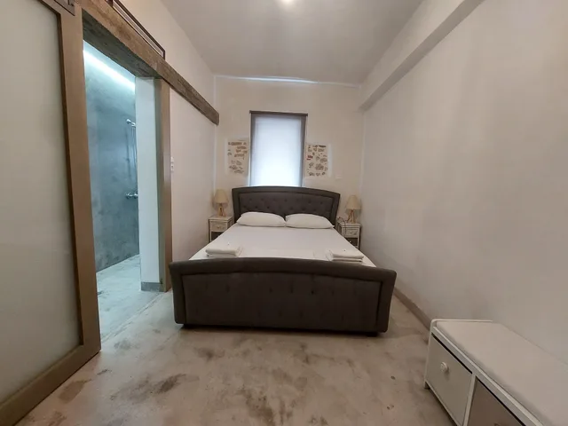 شقة بسرير مزدوج بغرفة نوم واحدة مع أريكة في الطابق الأرضي، Evans House 1/5
