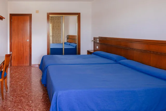 1 Bedroom, Apartment, Sofa, Port Europa 3/9