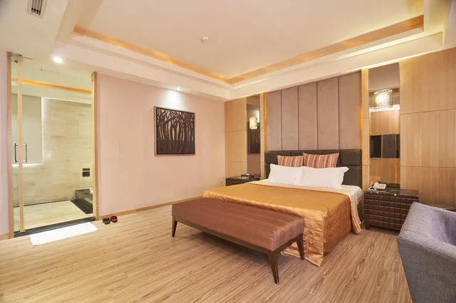 غرفة بزنس بسرير كوين، Young Motel 1/4