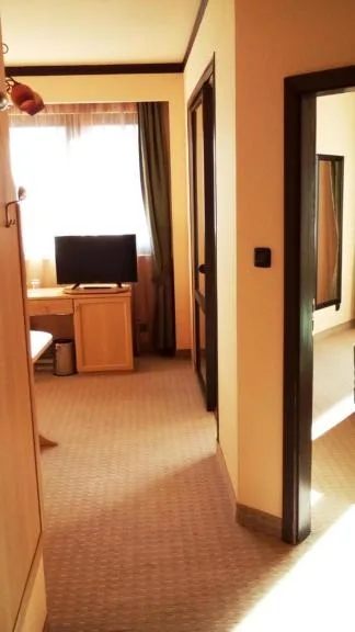 جناح بشرفة بغرفة نوم واحدة، Orphey Hotel 9/10