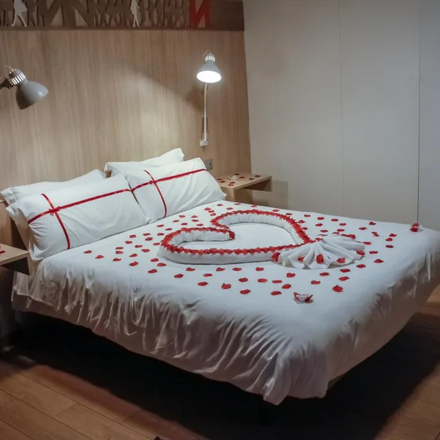 جناح ديلوكس بجاكوزي، Hotel Nomada 4/10