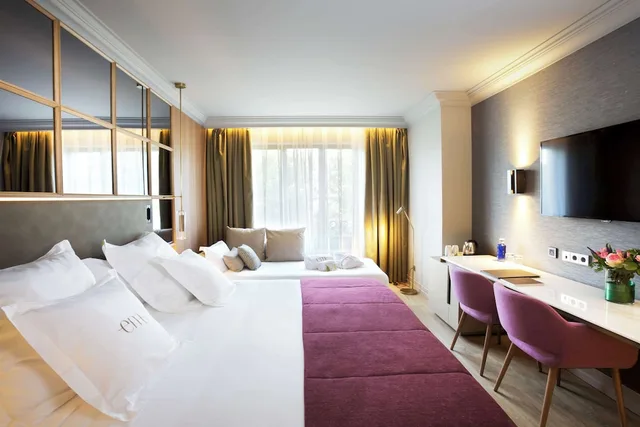 غرفة بريميوم عائلية بسرير كينج وسريرين منفصلين، Barcelo Emperatriz 3/10