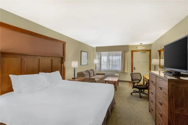 Room, King Bed, Sofa, Best Western Plus High Country Inn 1/3