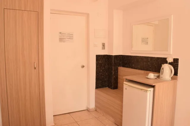 غرفة قياسية ثلاثية، Pambos Napa Rocks Hotel - Adults Only 2/2