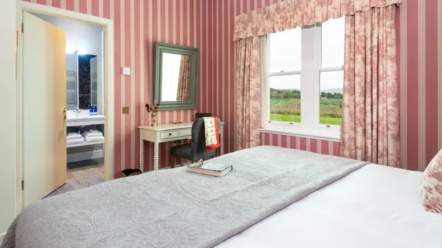 House, 4 Beds, 2 King Beds, Accessible، Meikleour Arms Hotel and Restaurant 1/10