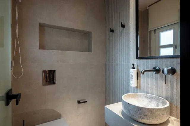 جناح سيغنتشر، The 48 Suites 9/10