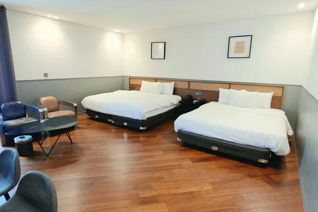 جناح عائلي بسريرين منفصلين، Hotel SR Suites Pangyo 1/4