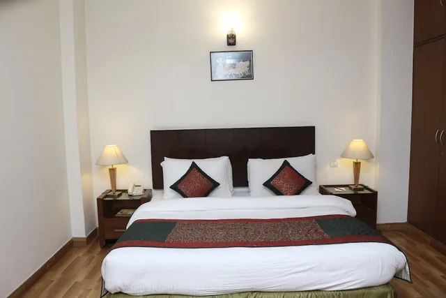 غرفة سوبيريور بسرير فردي، Velvet Apple Hotels 2/6