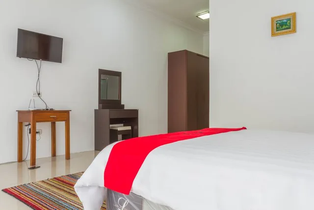 غرفة قياسية، RedDoorz near Jatinangor Town Square 3/3