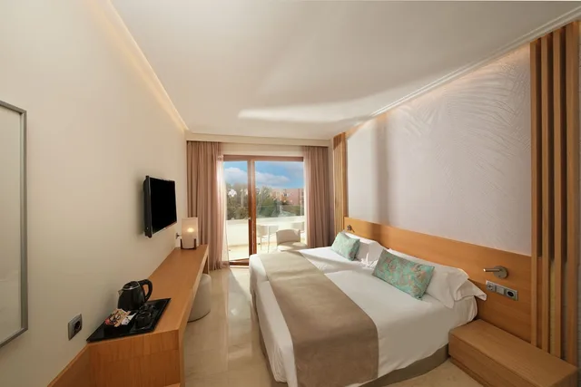 غرفة قياسية بسرير مزدوج بشرفة، Hotel Son Caliu Spa Oasis Superior 3/9