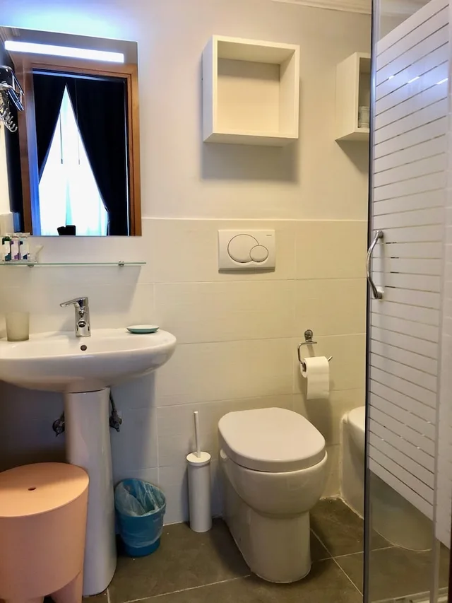 غرفة ديلوكس بسرير كوين مع أريكة، Navona Residenza De Charme 8/10