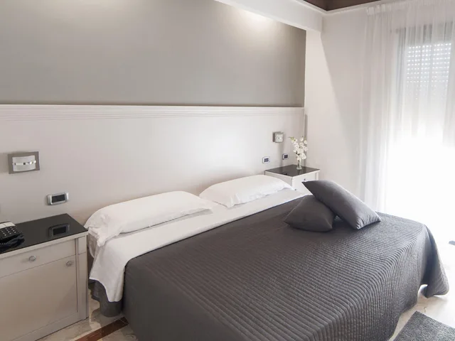 غرفة ثلاثية، Hotel Giulia 1/5