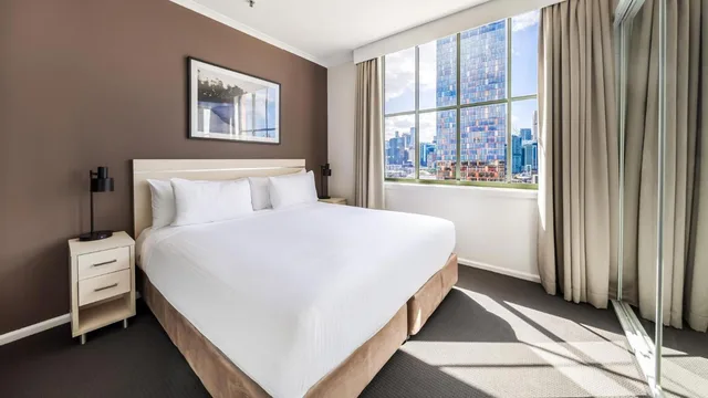 2 Bedrooms, Apartment, City Skyline View, 2 Bathrooms، Oaks Sydney Goldsbrough Suites 9/10