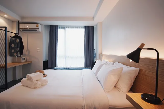 Room, King Bed, Small, Isty Hotel 2/3