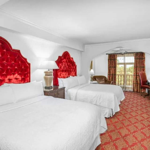 غرفة بريميوم بسريرين كوين بإطلالة، Casa Monica Resort & Spa, Autograph Collection 1/3