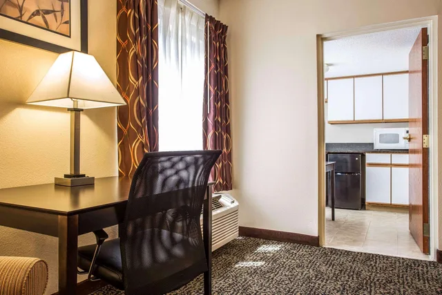 جناح بسرير كينج، Quality Inn Union US Hwy 176 1/2