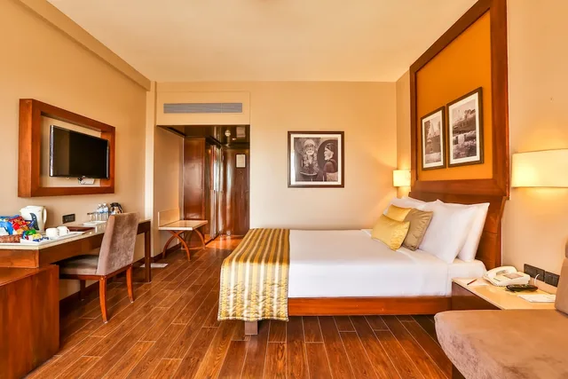 Superior, Double Bed, Sun N Sand Shirdi 1/2