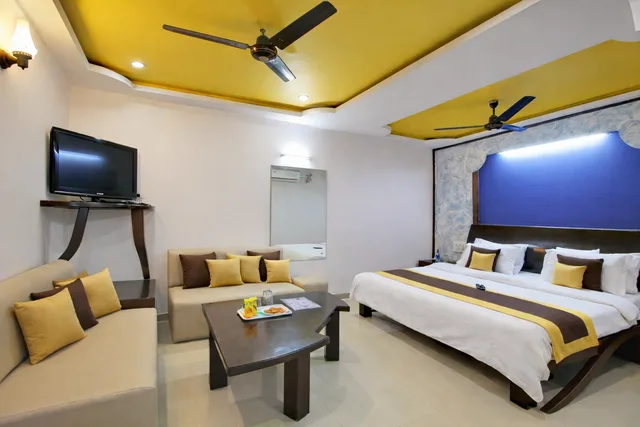 غرفة عائلية، ASHOKA HOTEL 1/2