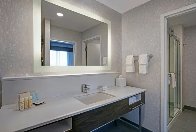 غرفة بسريرين كوين لذوي الإعاقة، Hampton Inn and Suites by Hilton Waterloo St. Jacobs 6/6