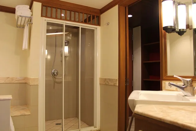 غرفة سوبيريور بسرير كينج بإطلالة على الحديقة، Pullman Phuket Karon Beach Resort 8/8