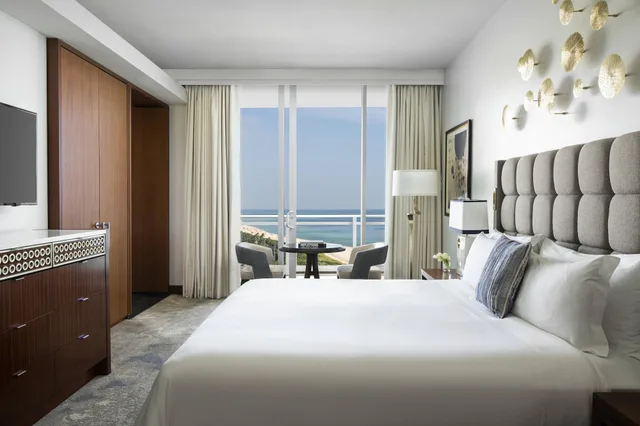 Room, King Bed, Ocean View, Balcony, Ritz Carlton Bal Harbour 1/3