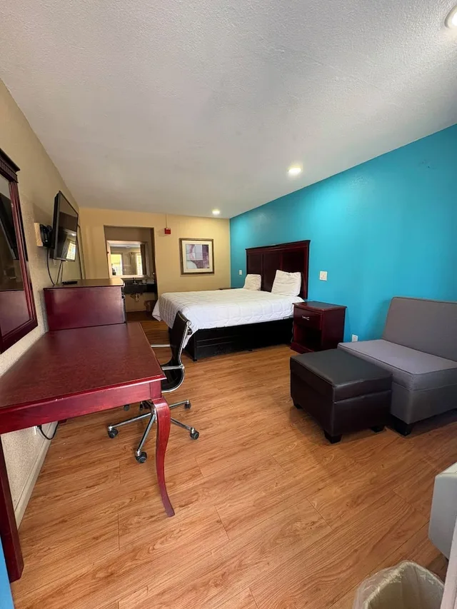 غرفة ديلوكس بسرير كينج لغير المدخنين، OYO Blue Star Inn 6/10