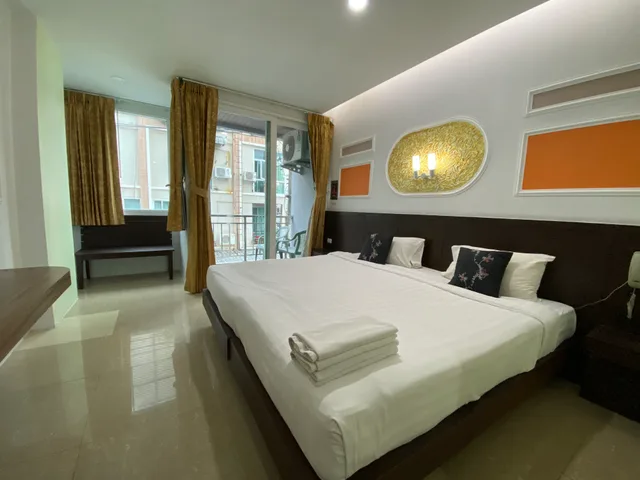 غرفة سوبيريور بسرير كينج، 77 Patong Hotel & Spa 1/3