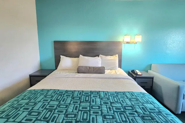 غرفة سوبيريور بسرير كينج للمدخنين، Howard Johnson By Wyndham Galveston 6/10