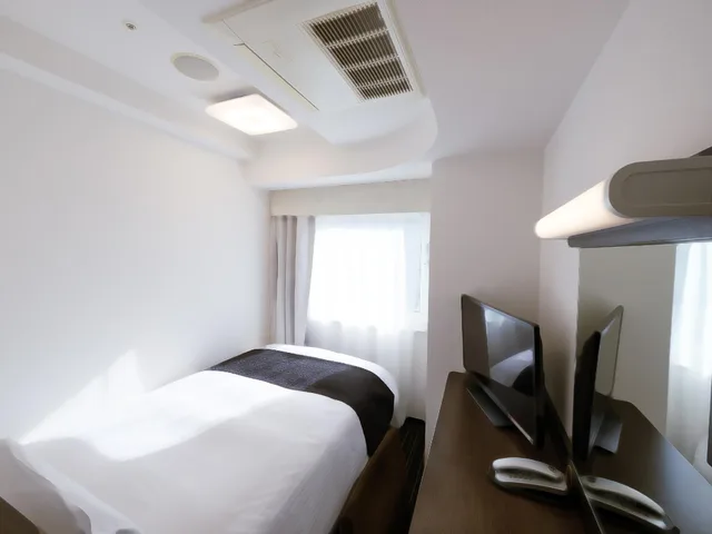 غرفة بسرير نصف مزدوج للمدخنين، Apa Hotel Keiseinarita Ekimae 1/2