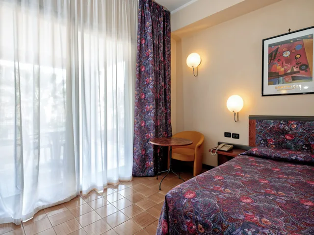 غرفة مفردة قياسية، Hotel Caesar Palace 1/2