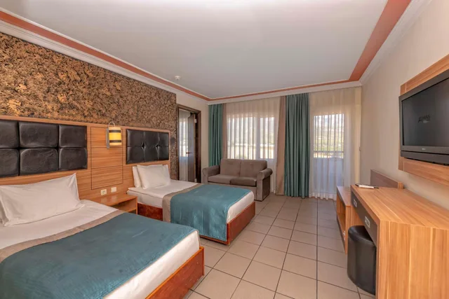 غرفة قياسية ثلاثية، Armas Kaplan Paradise Hotel 6/10