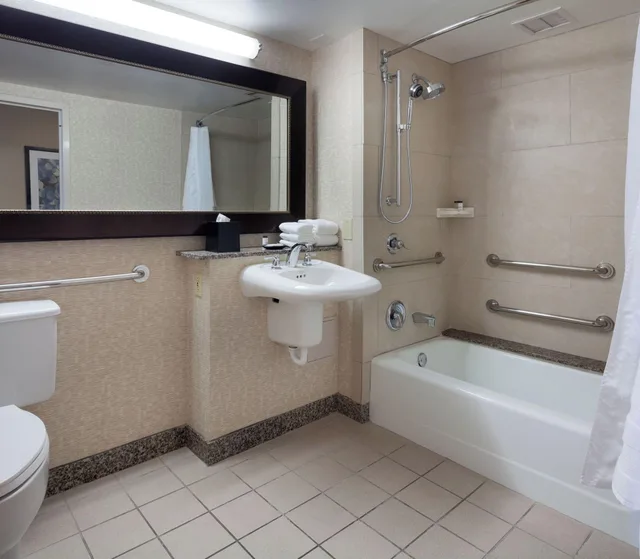 غرفة رباعية لذوي الإعاقة، Sheraton Kansas City Hotel At Crown Center 2/2