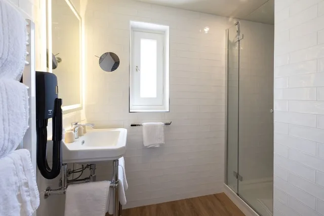 غرفة بإطلالة على البحر مفردة بسرير مزدوج، Hotel Vacances Bleues Le Balmoral 9/9