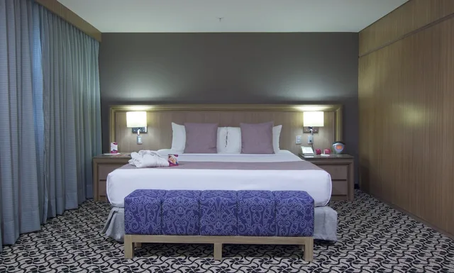 جناح جونيور بسرير كينج، Crowne Plaza Mexico Norte Tlalnepantla 2/4