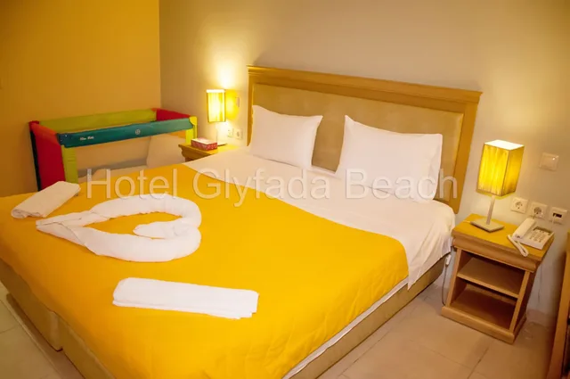 غرفة بسرير مزدوج أو سريرين منفصلين بإطلالة على البحر، Glyfada Beach 10/10