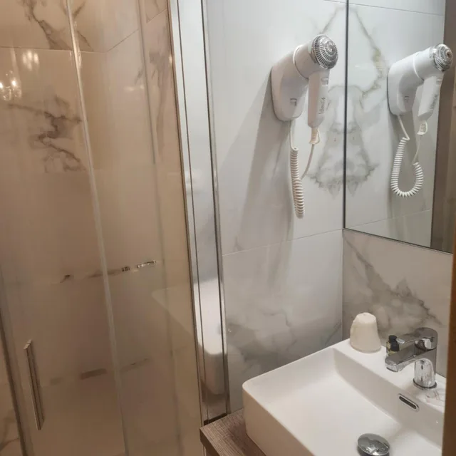 غرفة بسرير مزدوج بشرفة، Villa Edera 6/8