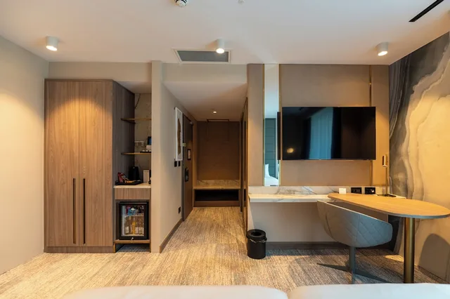 Standard, Twin Beds, Lateral Side Lake View, Lateral Lake View, Balcony، Crowne Plaza Constanta Mamaia Beach 3/5