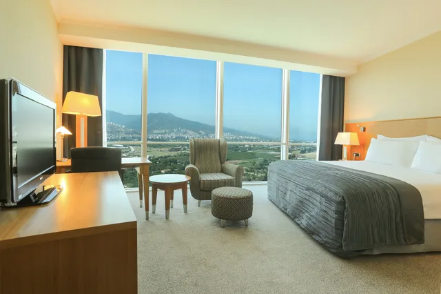 غرفة كلوب مفردة، Wyndham Grand Izmir Ozdilek Thermal & Spa 1/2