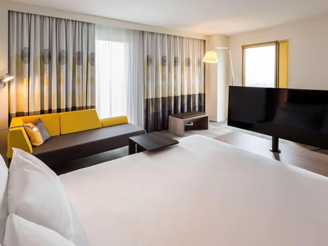 جناح جونيور، Novotel Amsterdam Schiphol Airport 5/10